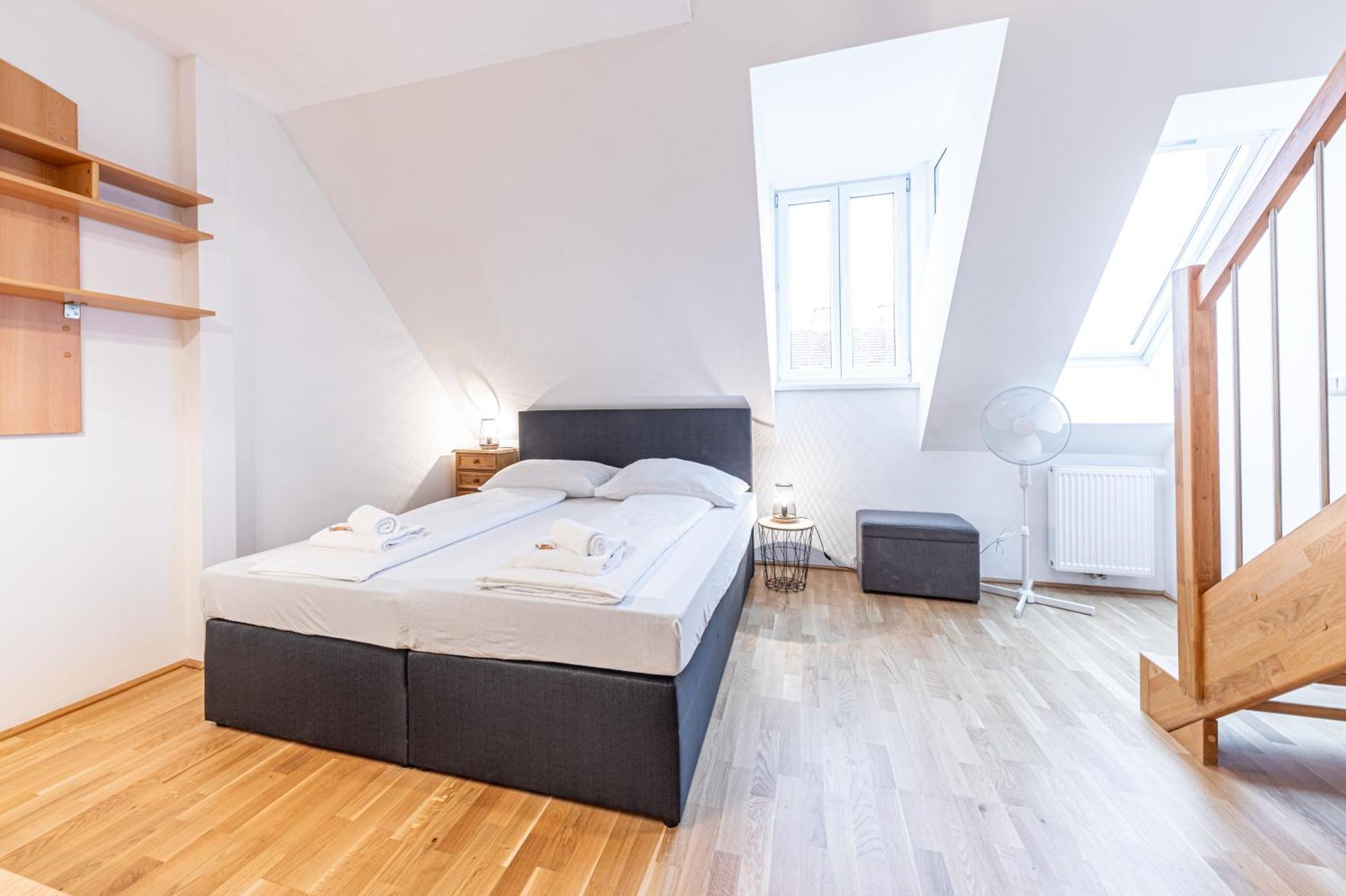 Penthouse Suites By Jr City Apartments Vienna Exterior photo