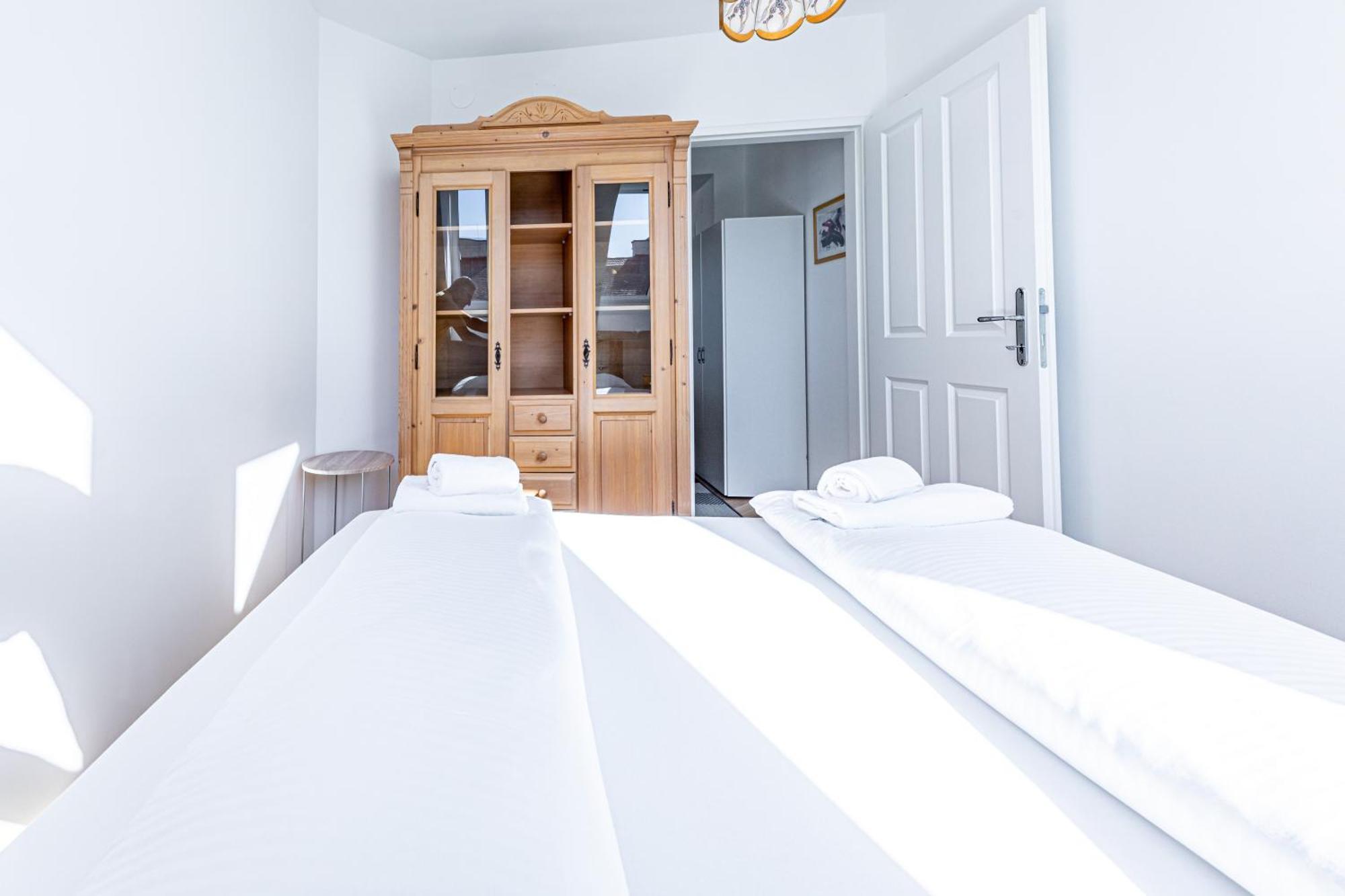 Penthouse Suites By Jr City Apartments Vienna Room photo
